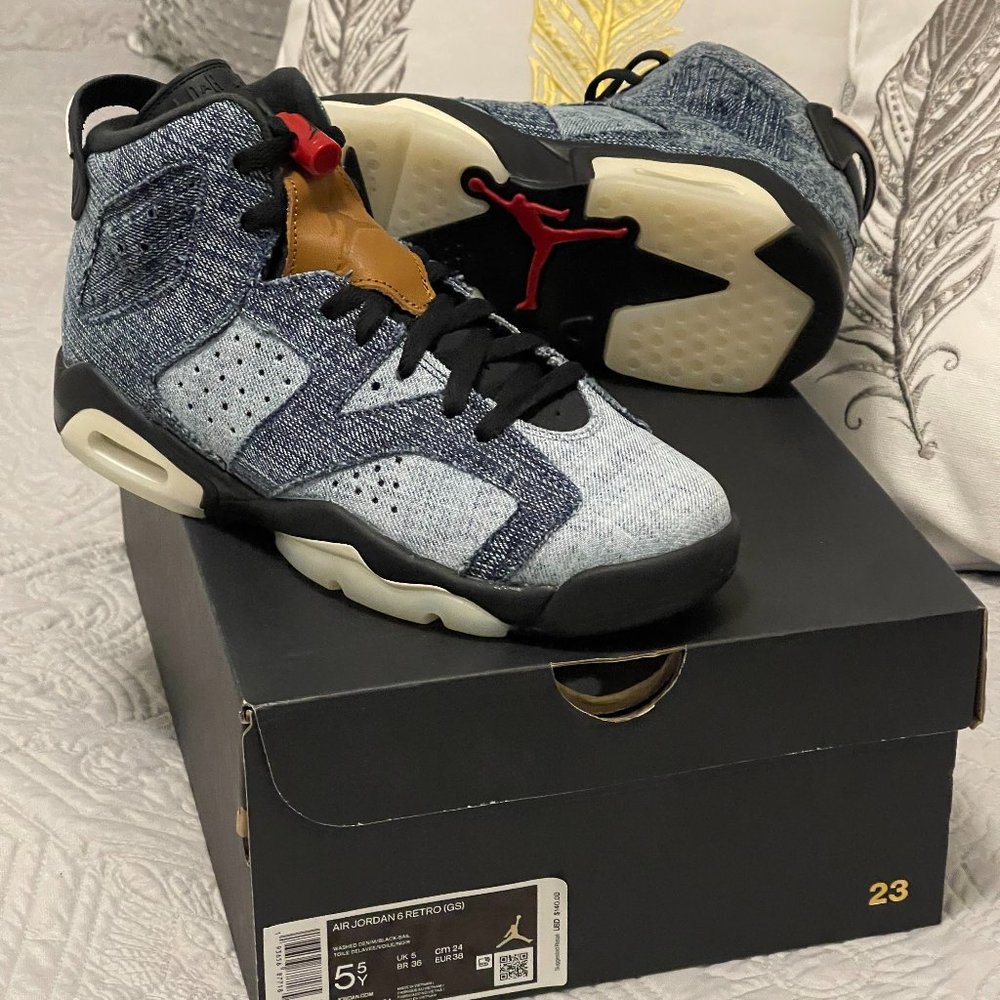 Air Jordan 6 Retro GS 'Washed Denim' Size 5.5Y